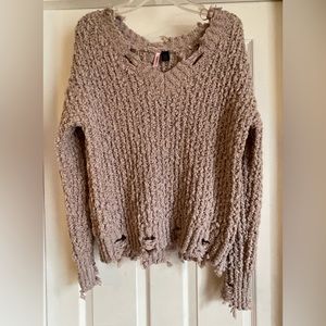 Love By Design Destructed Slub Yarn Sweater. Medium.